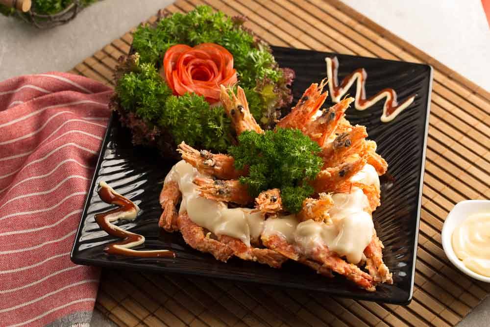 Cơm Niêu Hải Sư Singapore, 111-K1 Phố Giảng Võ, Hà Nội, Đón hàng ngàn lượt khách